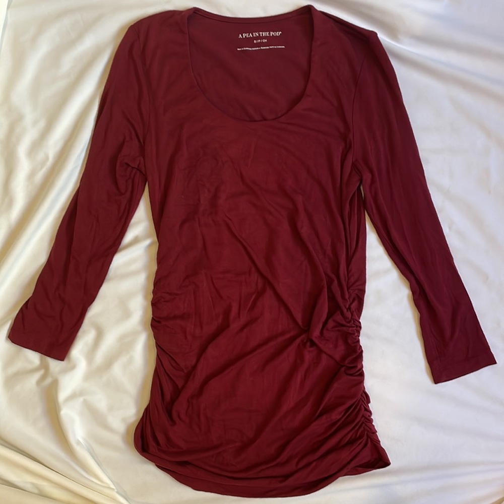 A Pea in a Pod Luxessentials Ruched Three-Quarter Sleeve Maternity Top Burgundy - Picture 5 of 6